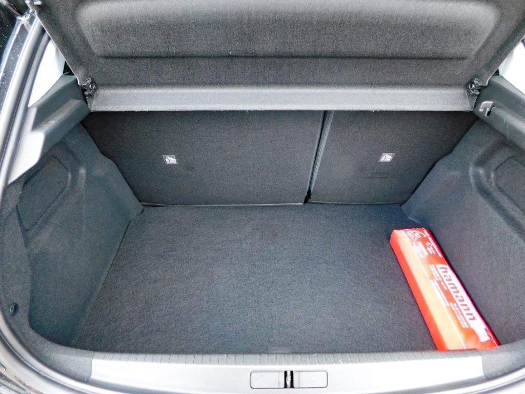 Fahrzeugabbildung Opel Corsa F Edition 1.2 Turbo Kamera Sitzhzg Ganzjah