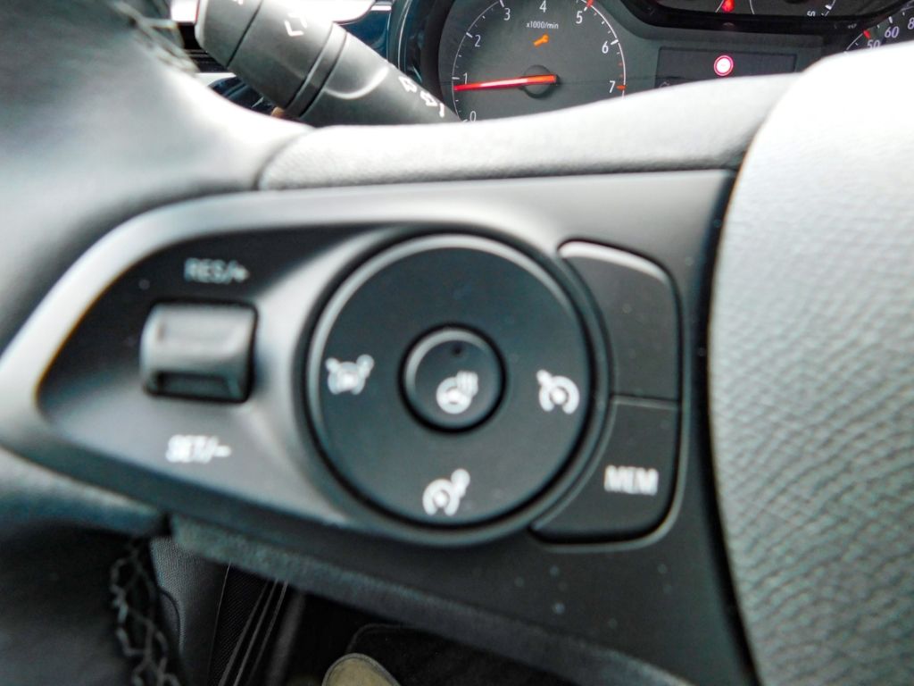 Fahrzeugabbildung Opel Corsa F Edition 1.2 Turbo Kamera Sitzhzg Ganzjah