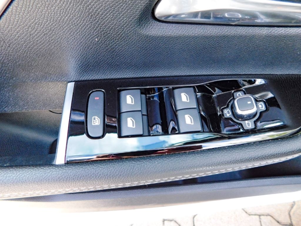 Fahrzeugabbildung Opel Astra L ST Automatik AHK  Panoramadach Head-Up
