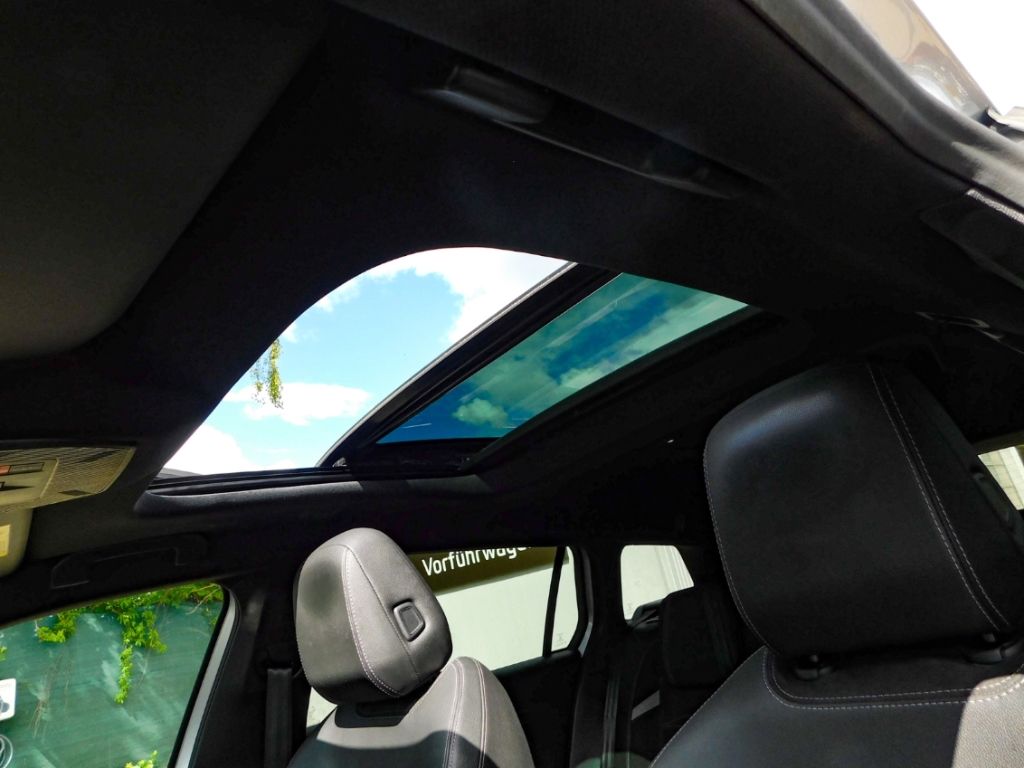 Fahrzeugabbildung Opel Astra L ST Automatik AHK  Panoramadach Head-Up