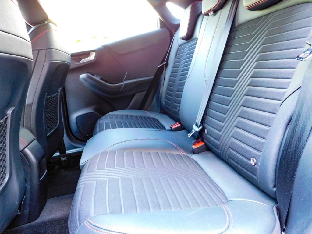 Fahrzeugabbildung Ford Puma ST-Line X Automatic 92KW Winterpaket Fahre