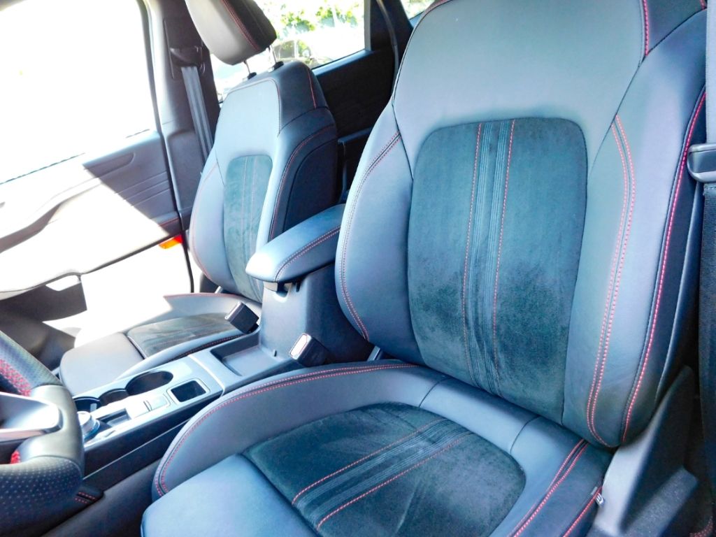 Fahrzeugabbildung Ford Kuga Hybrid ST-Line X Automatic Techniologiepake