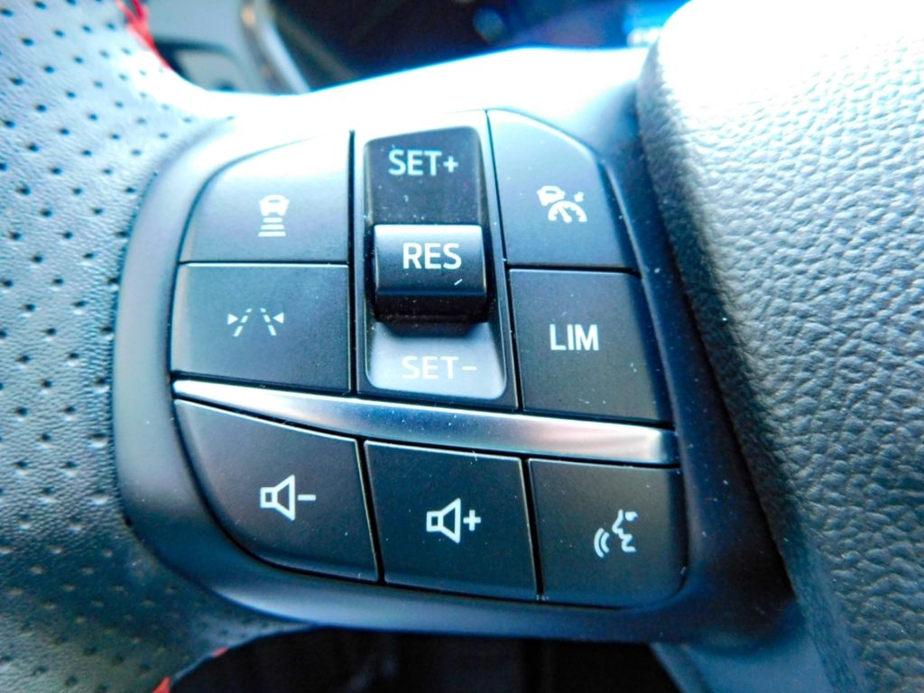 Fahrzeugabbildung Ford Kuga Hybrid ST-Line X Automatic Techniologiepake