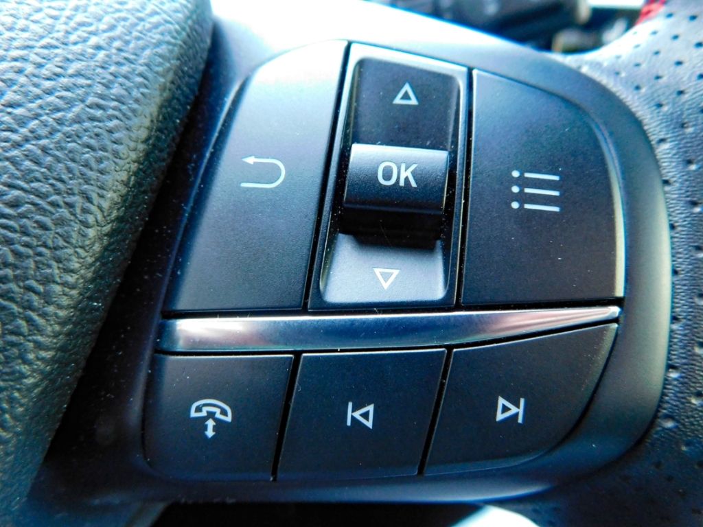 Fahrzeugabbildung Ford Kuga Hybrid ST-Line X Automatic Techniologiepake