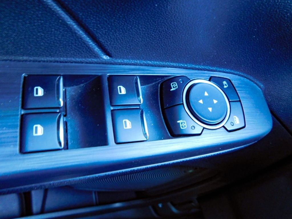 Fahrzeugabbildung Ford Kuga Hybrid ST-Line X Automatic Techniologiepake