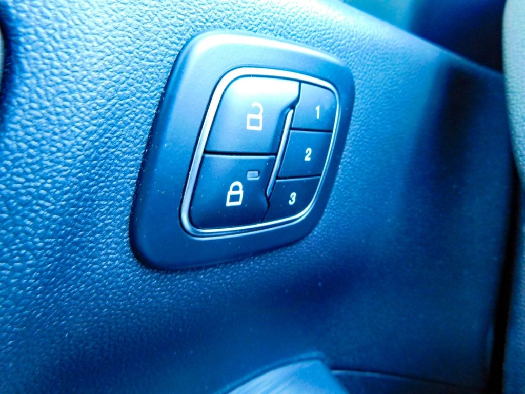 Fahrzeugabbildung Ford Kuga Hybrid ST-Line X Automatic Techniologiepake