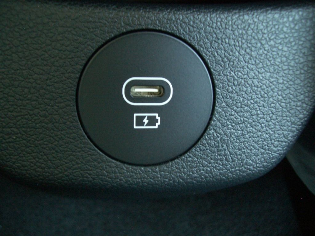 Fahrzeugabbildung Hyundai i20 Facelift MJ25 1.0 DCT Automatik Trend