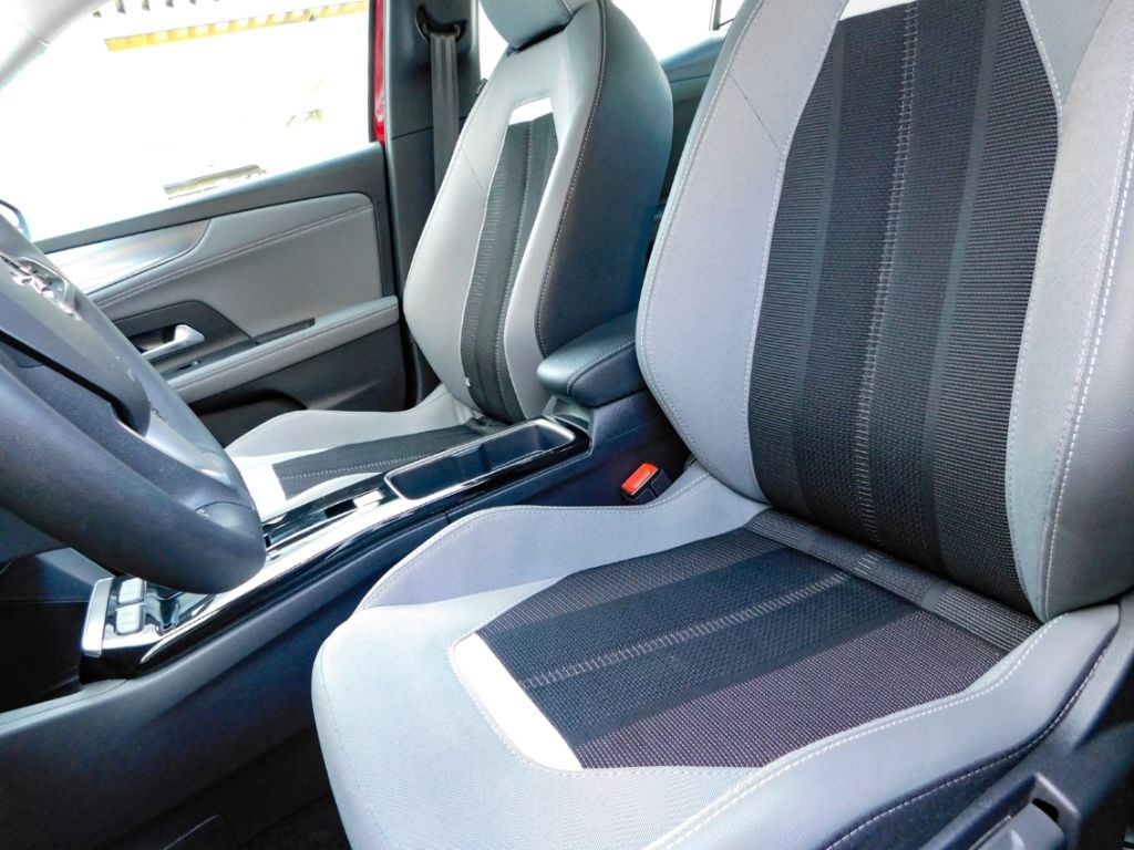 Fahrzeugabbildung Opel Mokka Elegance 1.2 Turbo Autom. 2xKamera Allwett