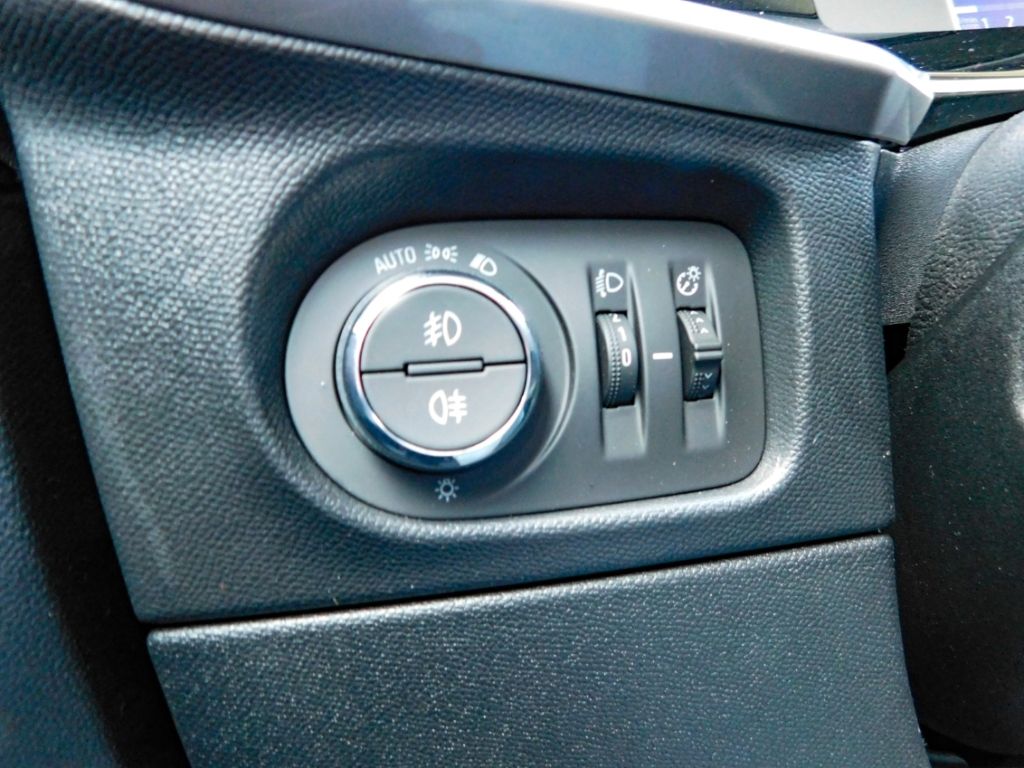 Fahrzeugabbildung Opel Mokka Elegance 1.2 Turbo Autom. 2xKamera Allwett