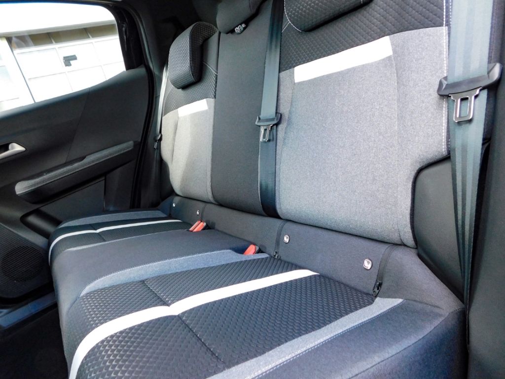 Fahrzeugabbildung Opel Frontera Electric GS 83 kW SitzHzg LenkradHzg Ga