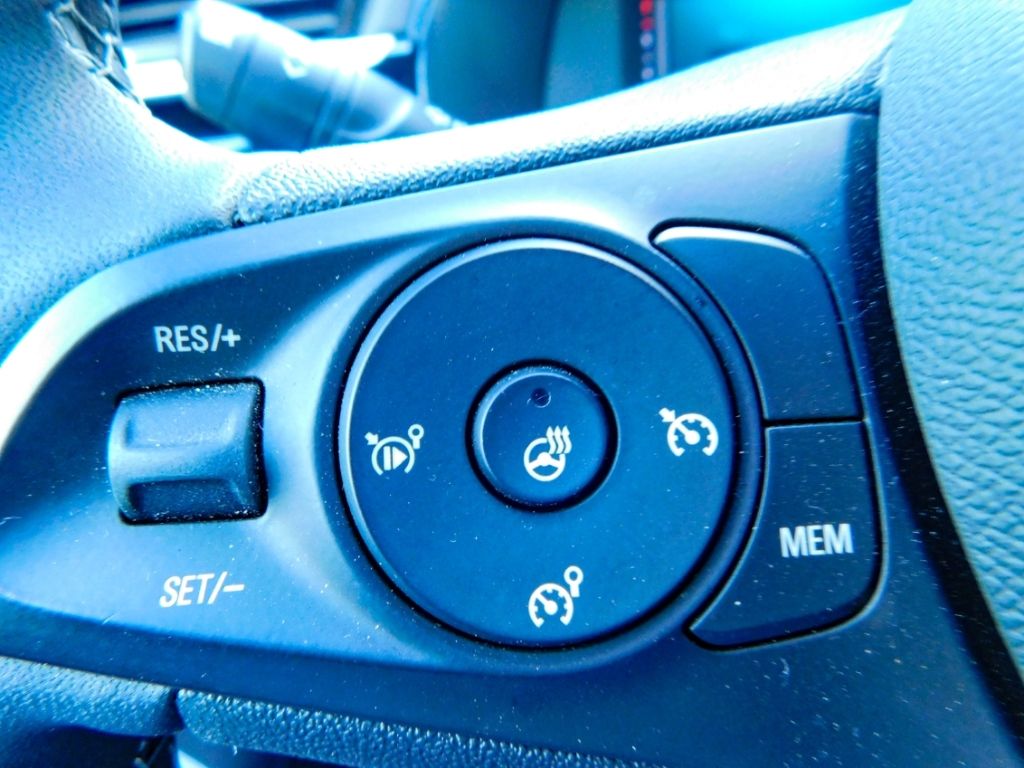 Fahrzeugabbildung Opel Corsa F GS 1.2 Turbo Lenkrad-Hzg Ganzjahresreife