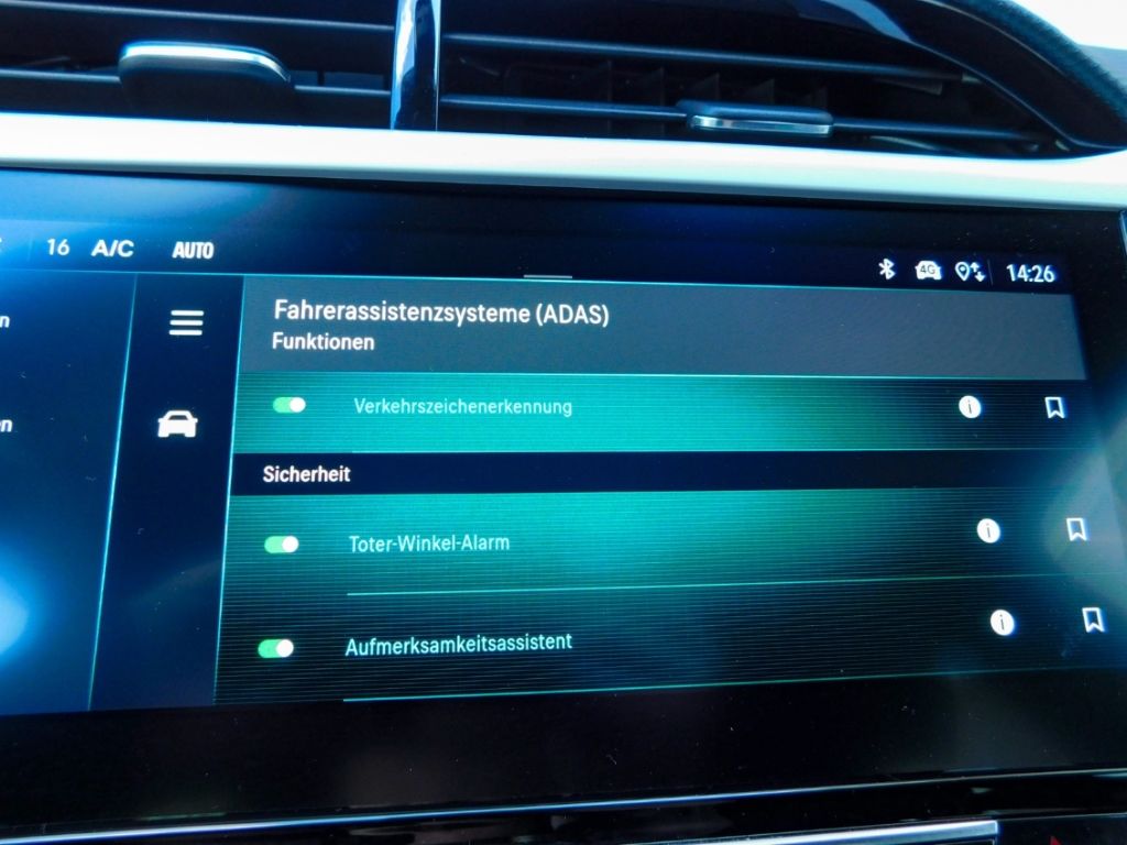 Fahrzeugabbildung Opel Corsa F GS 1.2 Turbo Lenkrad-Hzg Ganzjahresreife