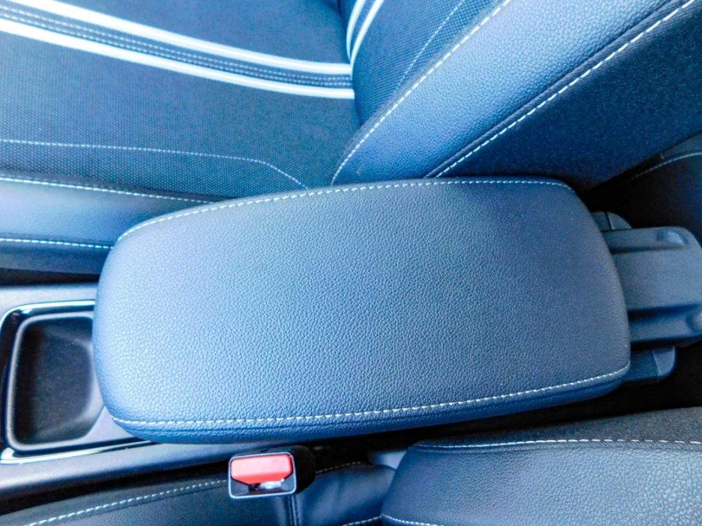 Fahrzeugabbildung Opel Corsa F GS 1.2 Turbo Lenkrad-Hzg Ganzjahresreife