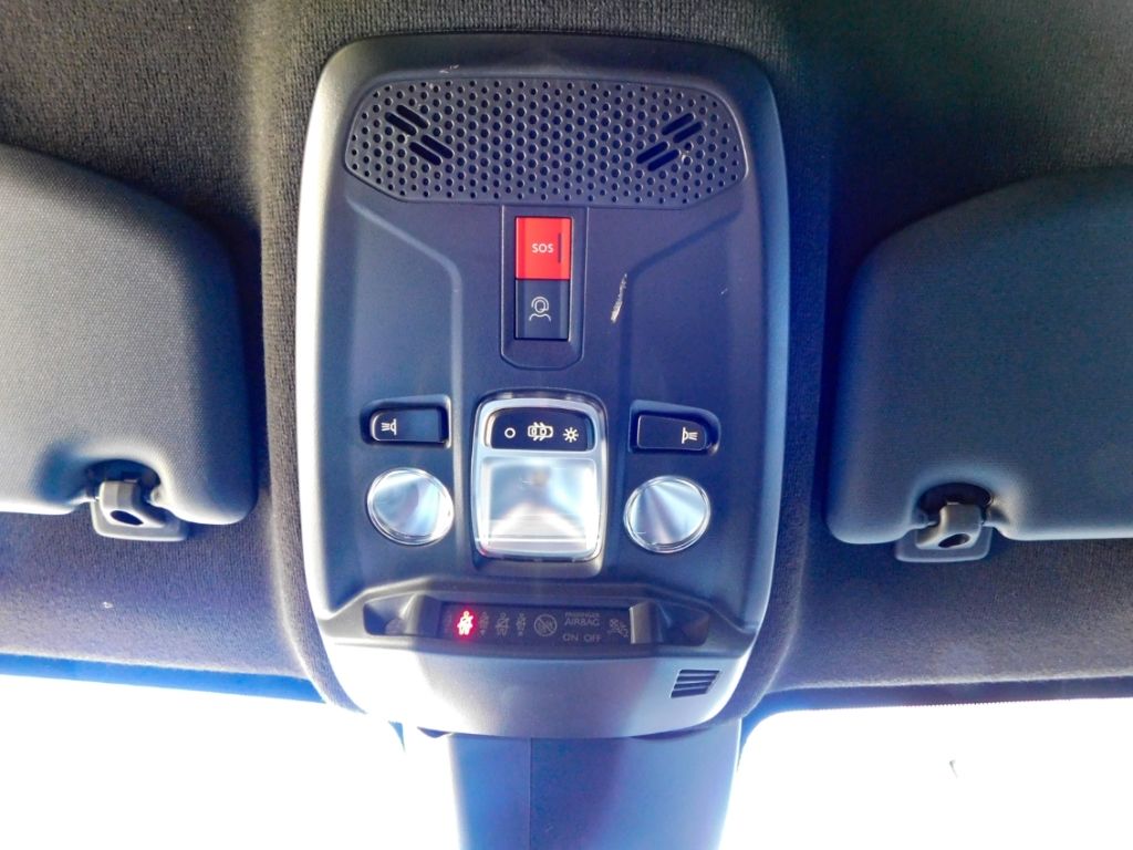 Fahrzeugabbildung Opel Corsa F GS 1.2 Turbo Lenkrad-Hzg Ganzjahresreife