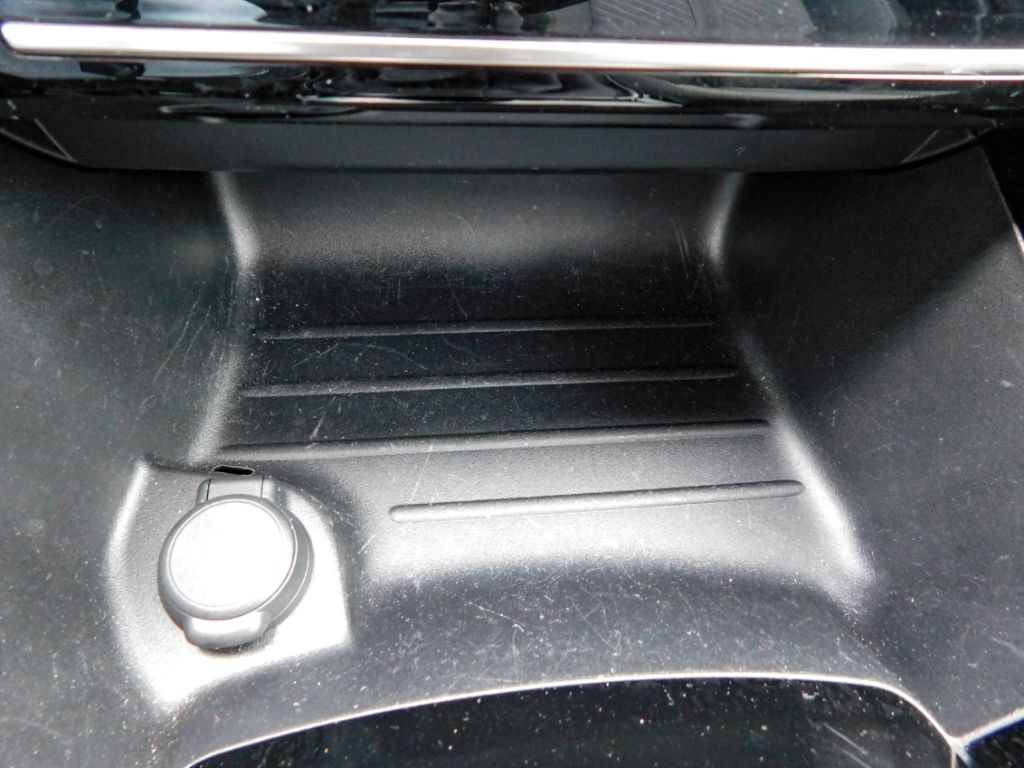 Fahrzeugabbildung Peugeot 2008 Allure Puretech 100 Sitz-Hzg 2x Kamera ACC