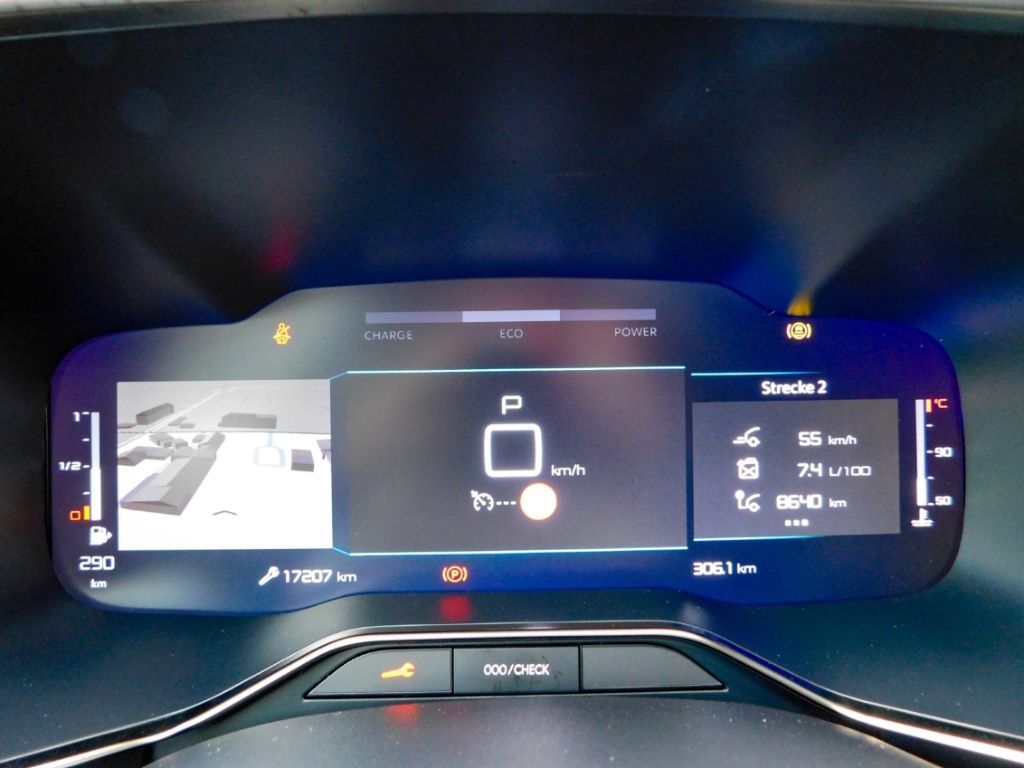 Fahrzeugabbildung Citroën C5 Aircross Plus Hybrid SitzHzg Ganzjahresreifen
