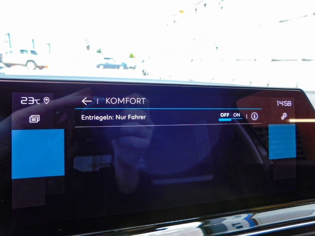 Fahrzeugabbildung Citroën C5 Aircross Plus Hybrid SitzHzg Ganzjahresreifen