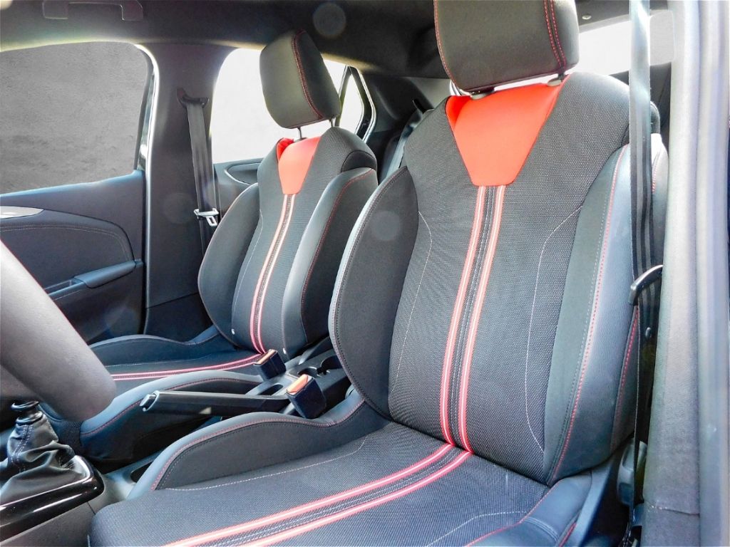 Fahrzeugabbildung Opel Corsa F GS Line 1.2 Turbo Klimaanlage Carplay