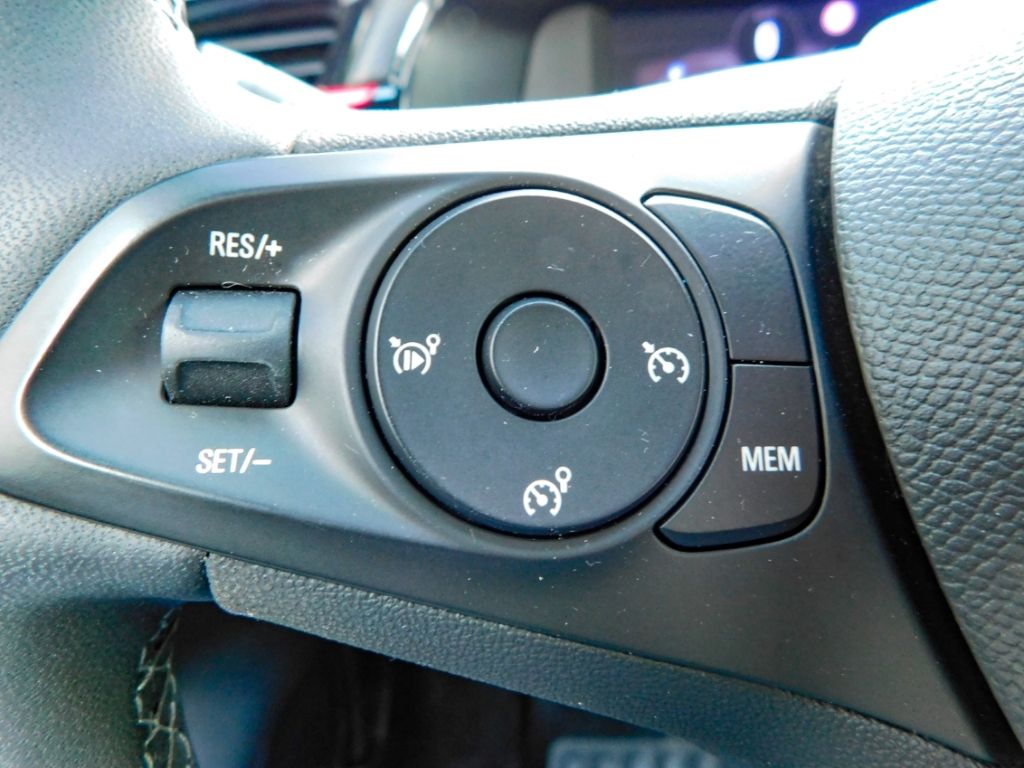 Fahrzeugabbildung Opel Corsa F GS Line 1.2 Turbo Klimaanlage Carplay
