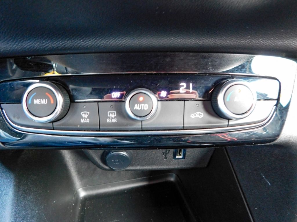 Fahrzeugabbildung Opel Corsa F GS Line 1.2 Turbo Klimaanlage Carplay