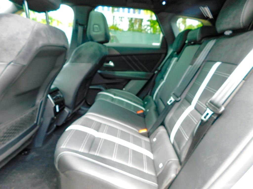 Fahrzeugabbildung Opel Grandland Ultimate 1.6 Plug-in-Hybrid Leder GSHD