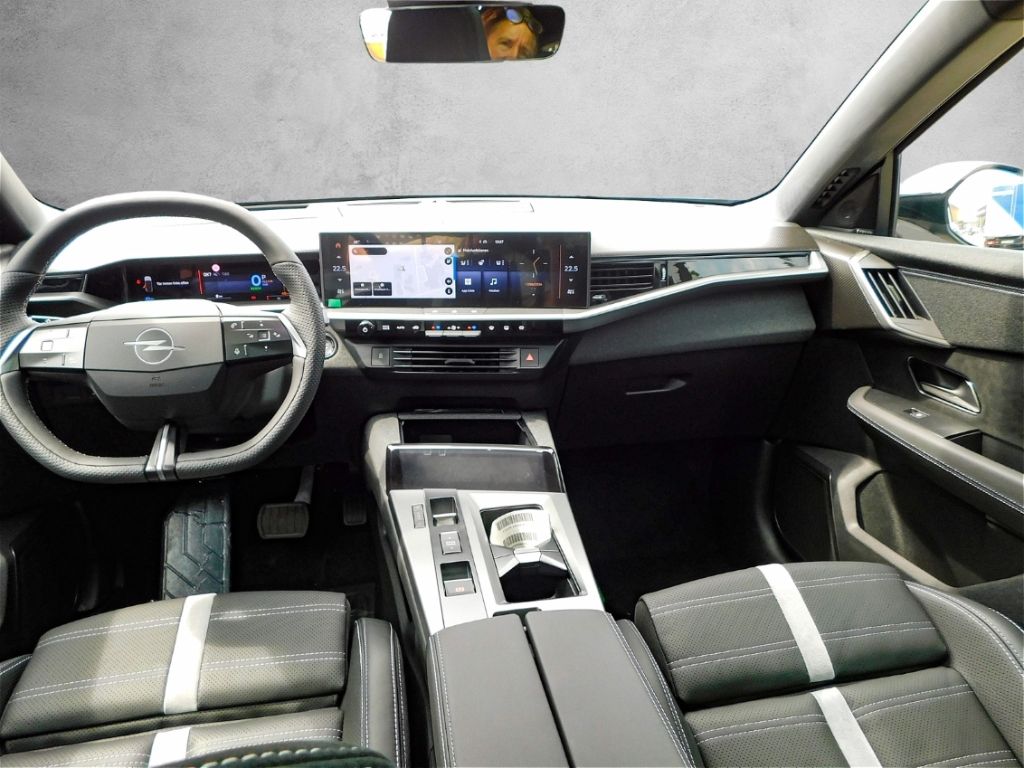 Fahrzeugabbildung Opel Grandland Ultimate 1.6 Plug-in-Hybrid Leder GSHD