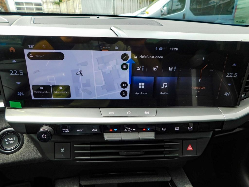 Fahrzeugabbildung Opel Grandland Ultimate 1.6 Plug-in-Hybrid Leder GSHD