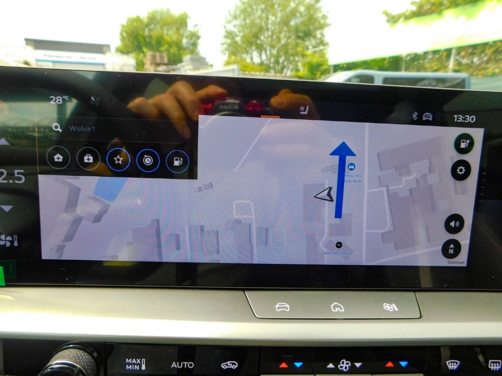 Fahrzeugabbildung Opel Grandland Ultimate 1.6 Plug-in-Hybrid Leder GSHD