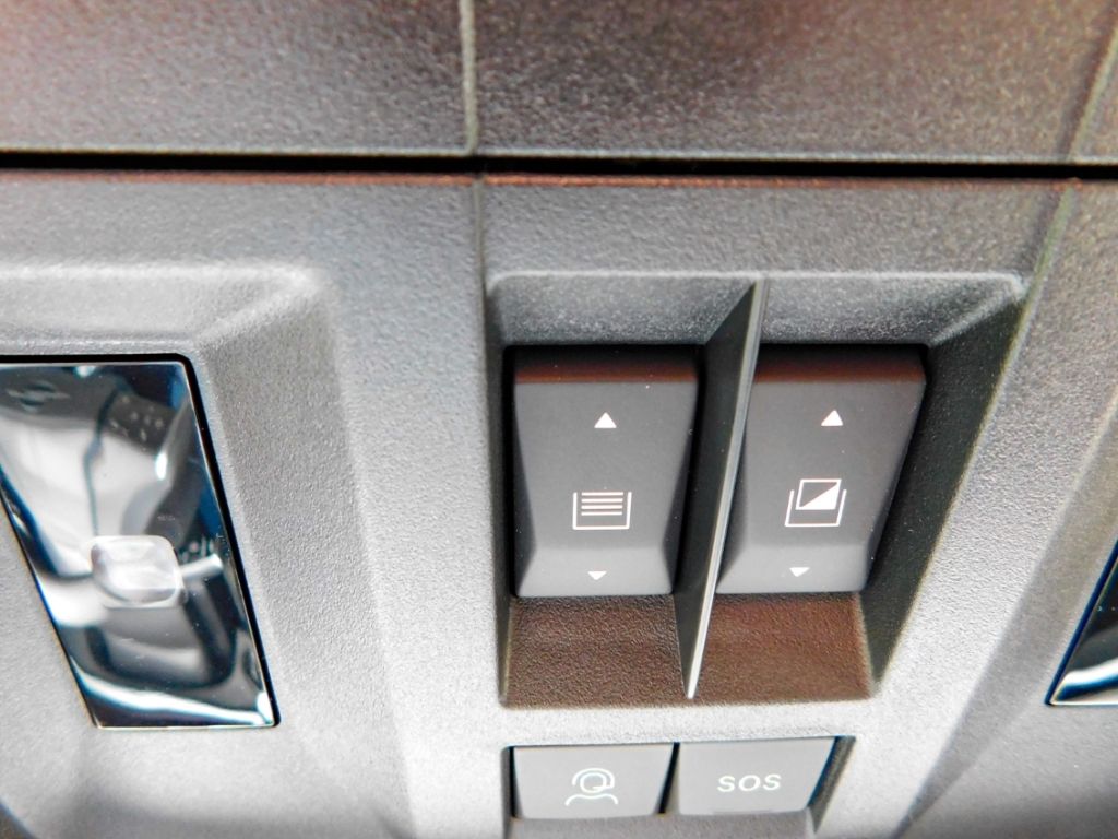 Fahrzeugabbildung Opel Grandland Ultimate 1.6 Plug-in-Hybrid Leder GSHD