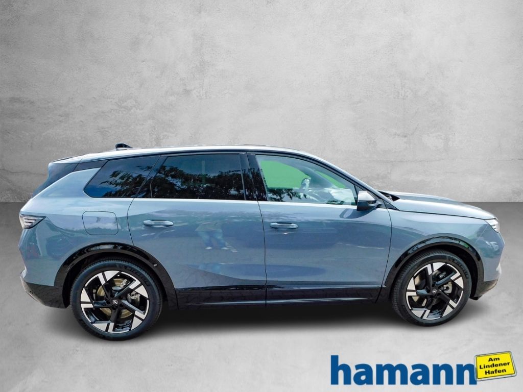 Fahrzeugabbildung Opel Grandland Ultimate 1.6 Plug-in-Hybrid Leder GSHD
