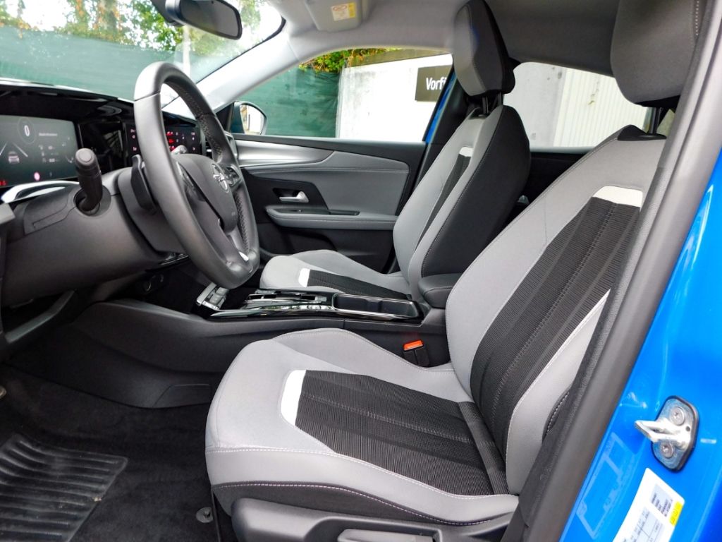 Fahrzeugabbildung Opel Mokka Elegance 1.2 Turbo Navigation Winterpaket
