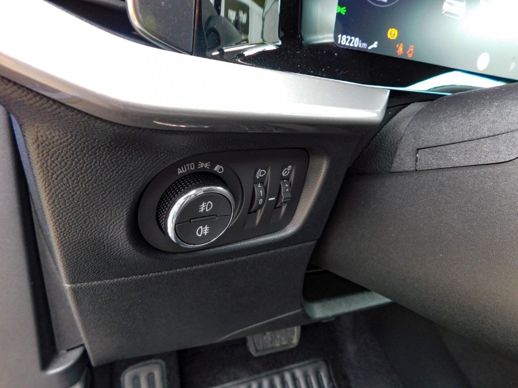 Fahrzeugabbildung Opel Mokka Elegance 1.2 Turbo Navigation Winterpaket