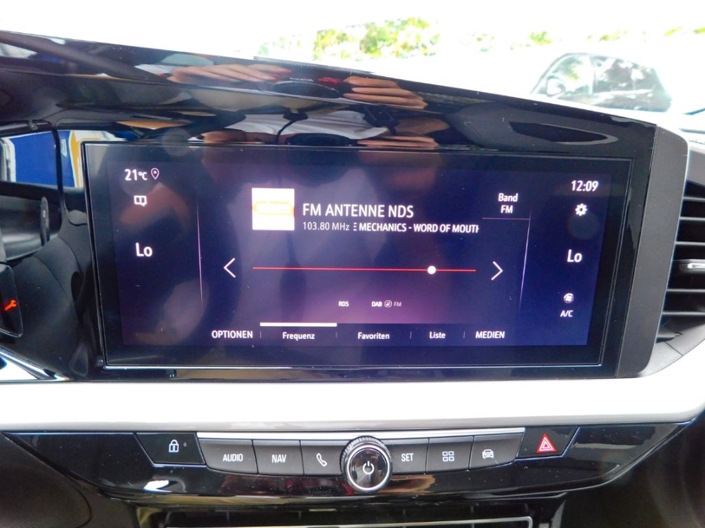 Fahrzeugabbildung Opel Mokka Elegance 1.2 Turbo Navigation Winterpaket