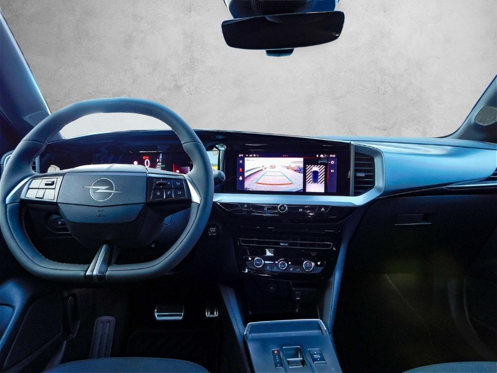 Fahrzeugabbildung Opel Mokka e GS Long Range Ganzjahresreifen Rückfahrk