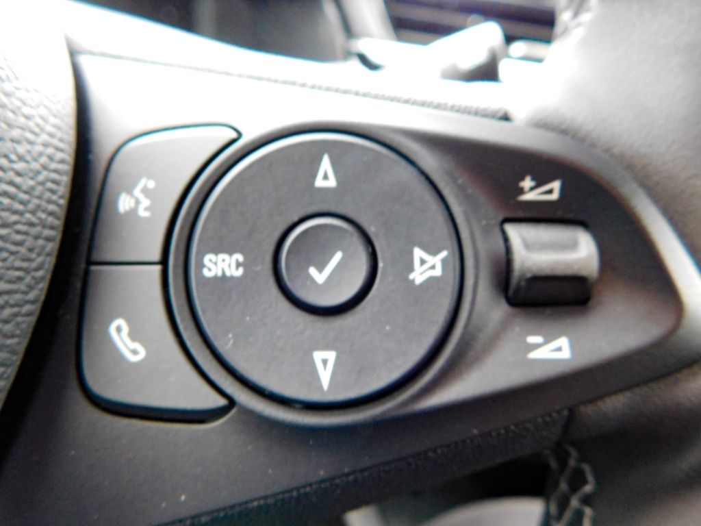 Fahrzeugabbildung Opel Corsa F GS Ganzjahresreifen ACC Lenkrad-Hzg