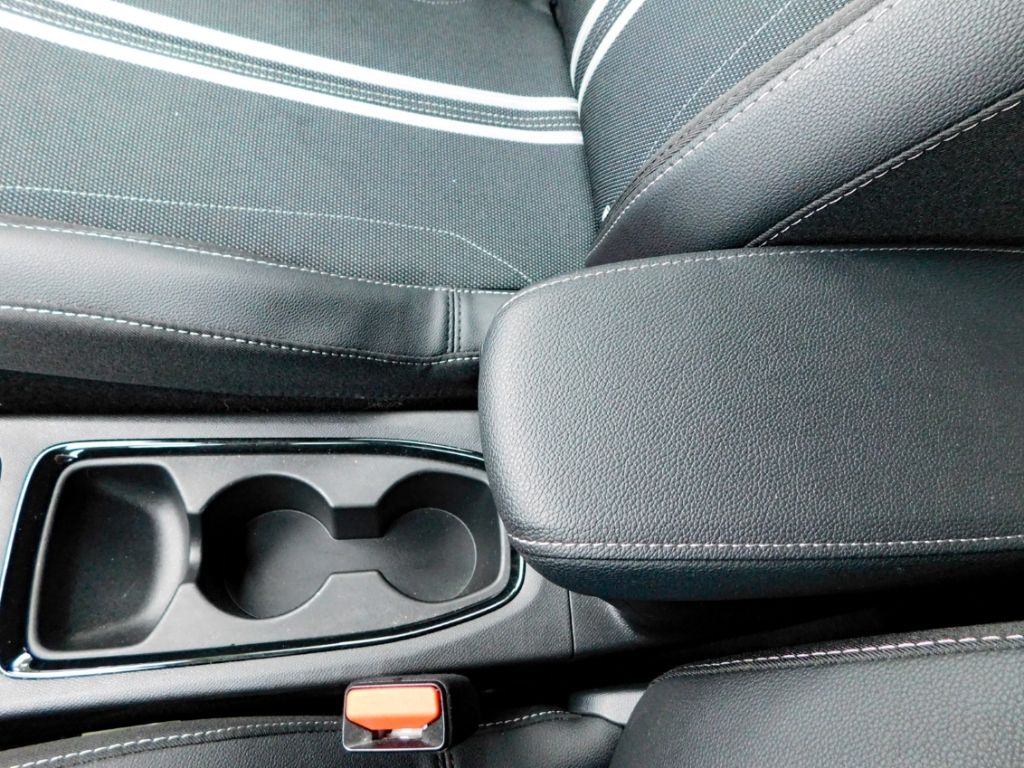 Fahrzeugabbildung Opel Corsa F GS Ganzjahresreifen ACC Lenkrad-Hzg
