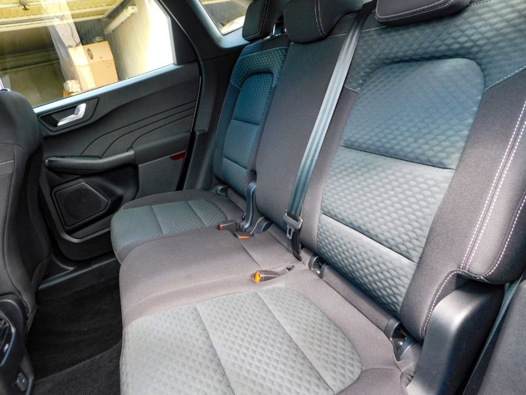 Fahrzeugabbildung Ford Kuga Cool & Connect 1,5 ltr. 120PS Winterpaket K