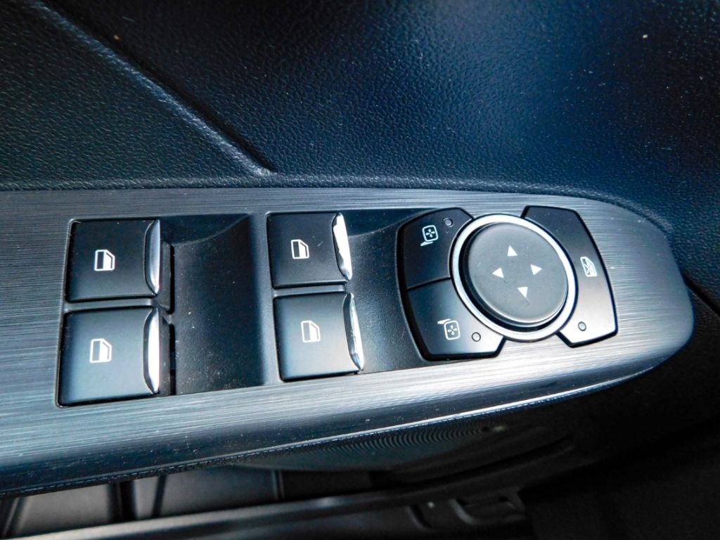 Fahrzeugabbildung Ford Kuga Cool & Connect 1,5 ltr. 120PS Winterpaket K