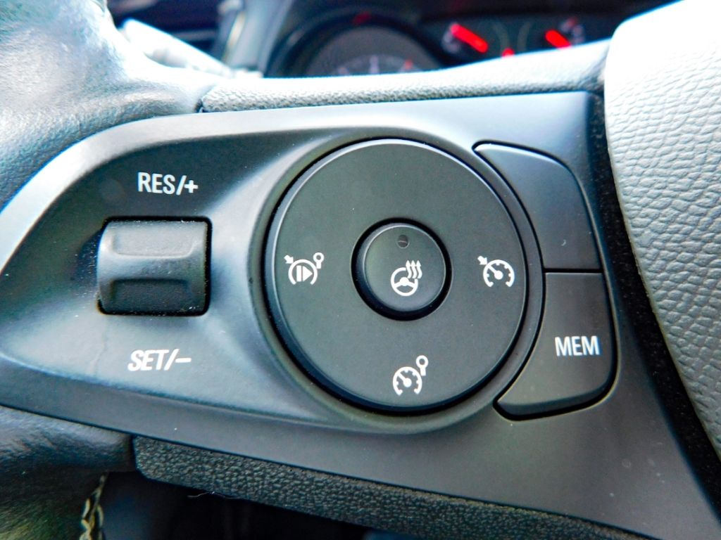 Fahrzeugabbildung Opel Corsa F Edition Lenkrad-HZG Rückfahrkamera