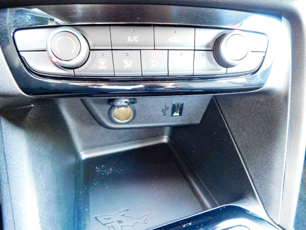 Fahrzeugabbildung Opel Corsa F Edition Lenkrad-HZG Rückfahrkamera