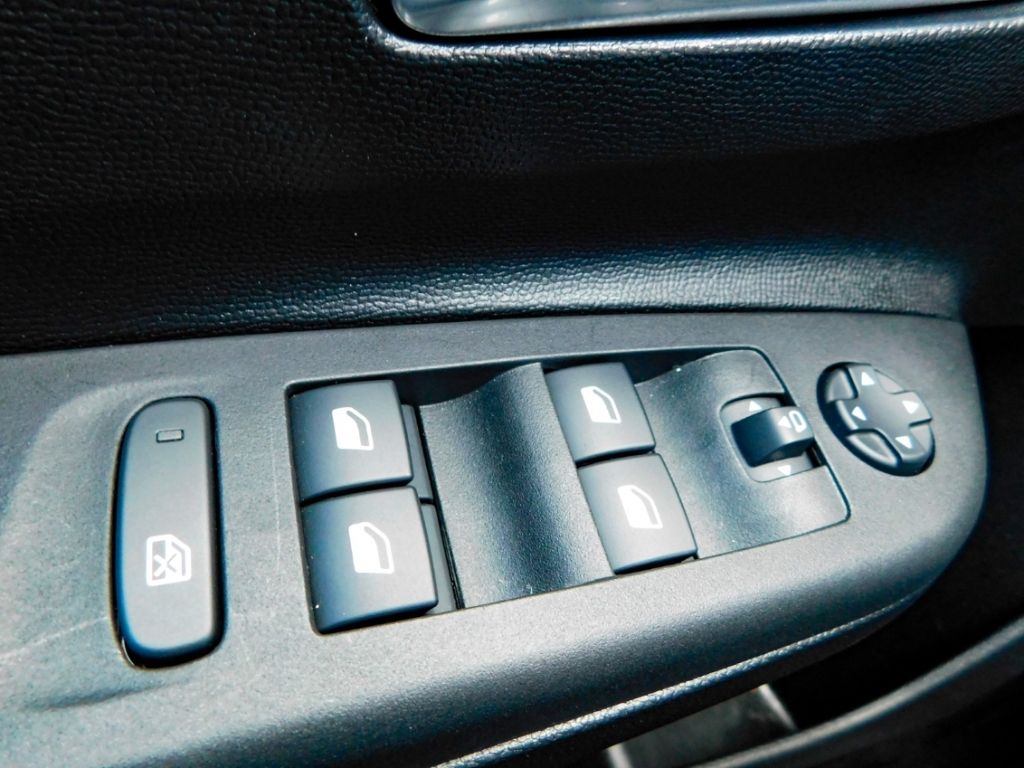 Fahrzeugabbildung Opel Corsa F Edition 1.2 Sitz-HZG Rückfahrkamera