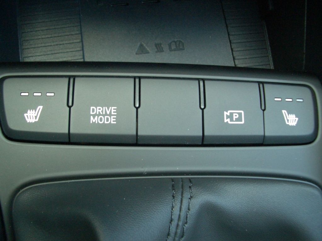 Fahrzeugabbildung Hyundai i20 FL 1.0 T-GDI 100 PS Trend, Komfort-Paket